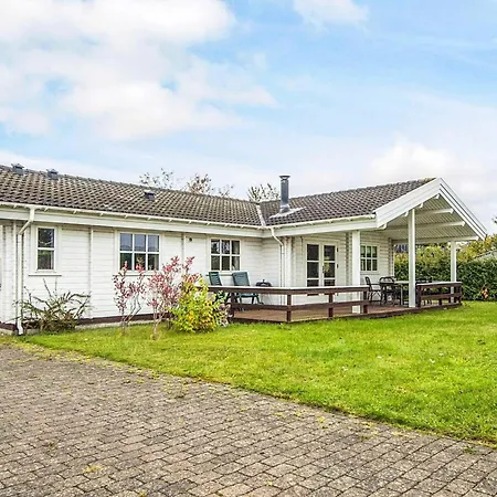 4 Star In Egå